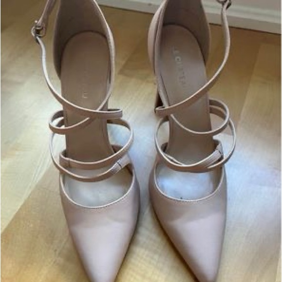Le Chateau Light Pink Heels - Picture 7 of 7